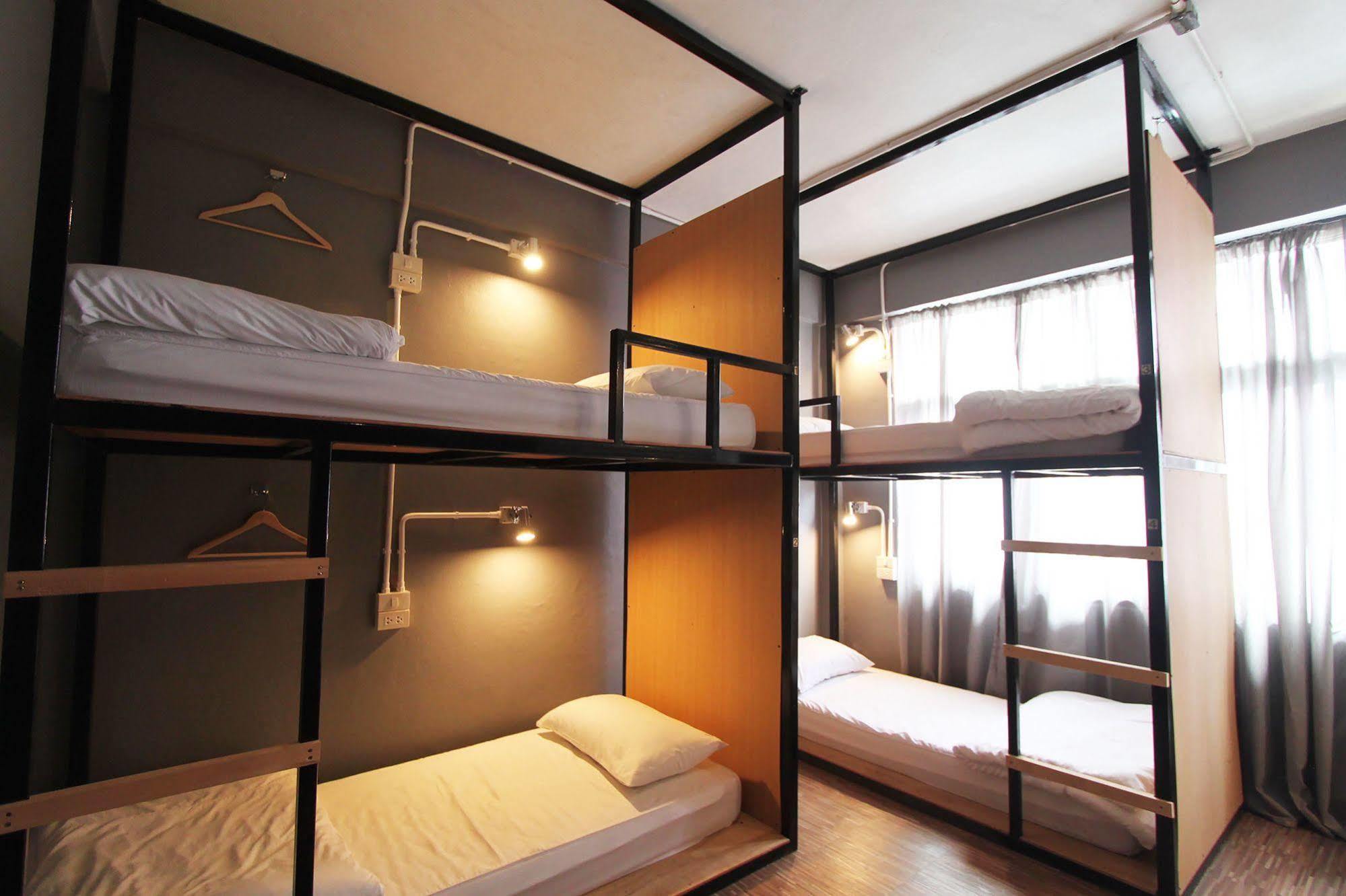 The Backpack Hostel Бангкок Екстер'єр фото